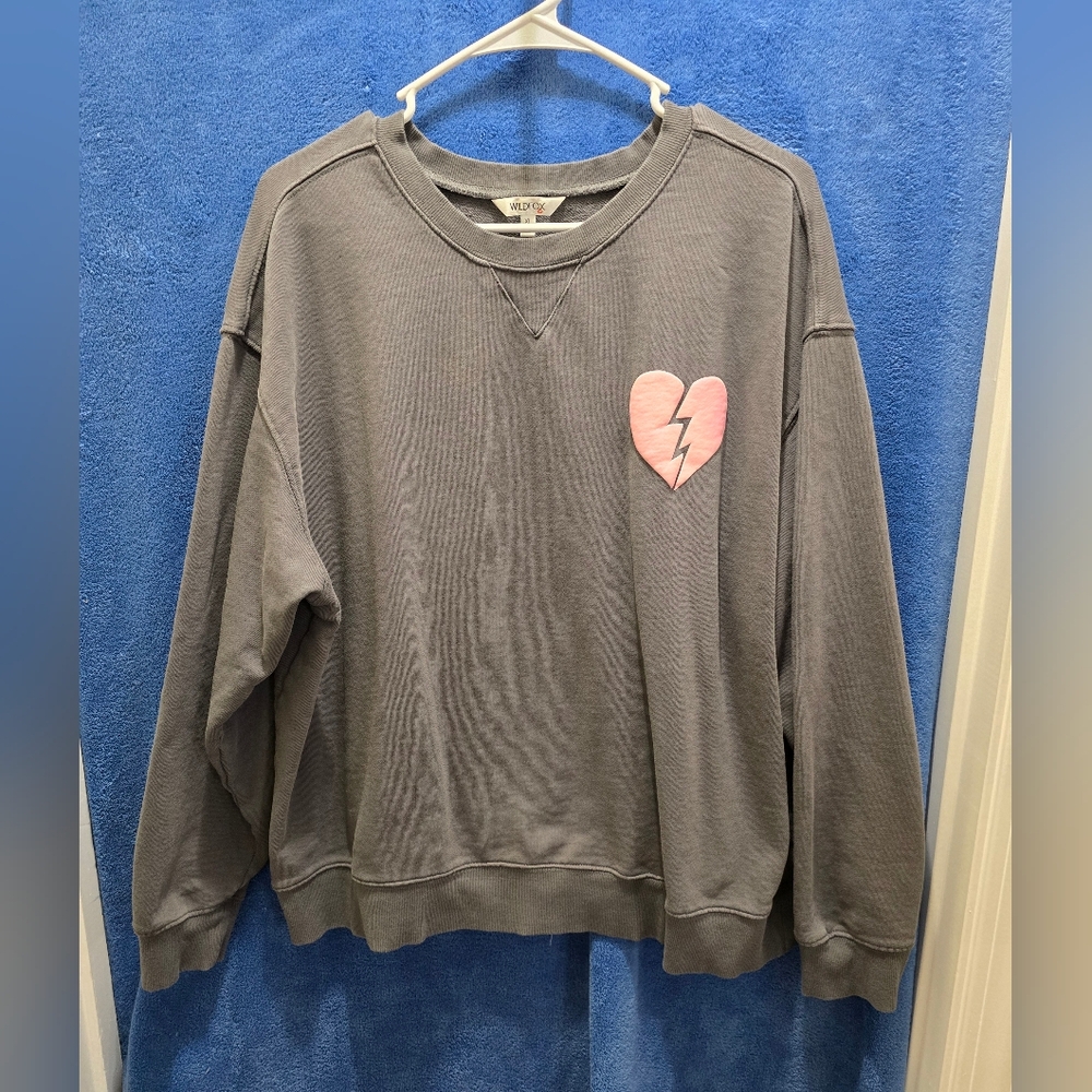 Wildfox Gray Pink Heart Crewneck Sweater XL1